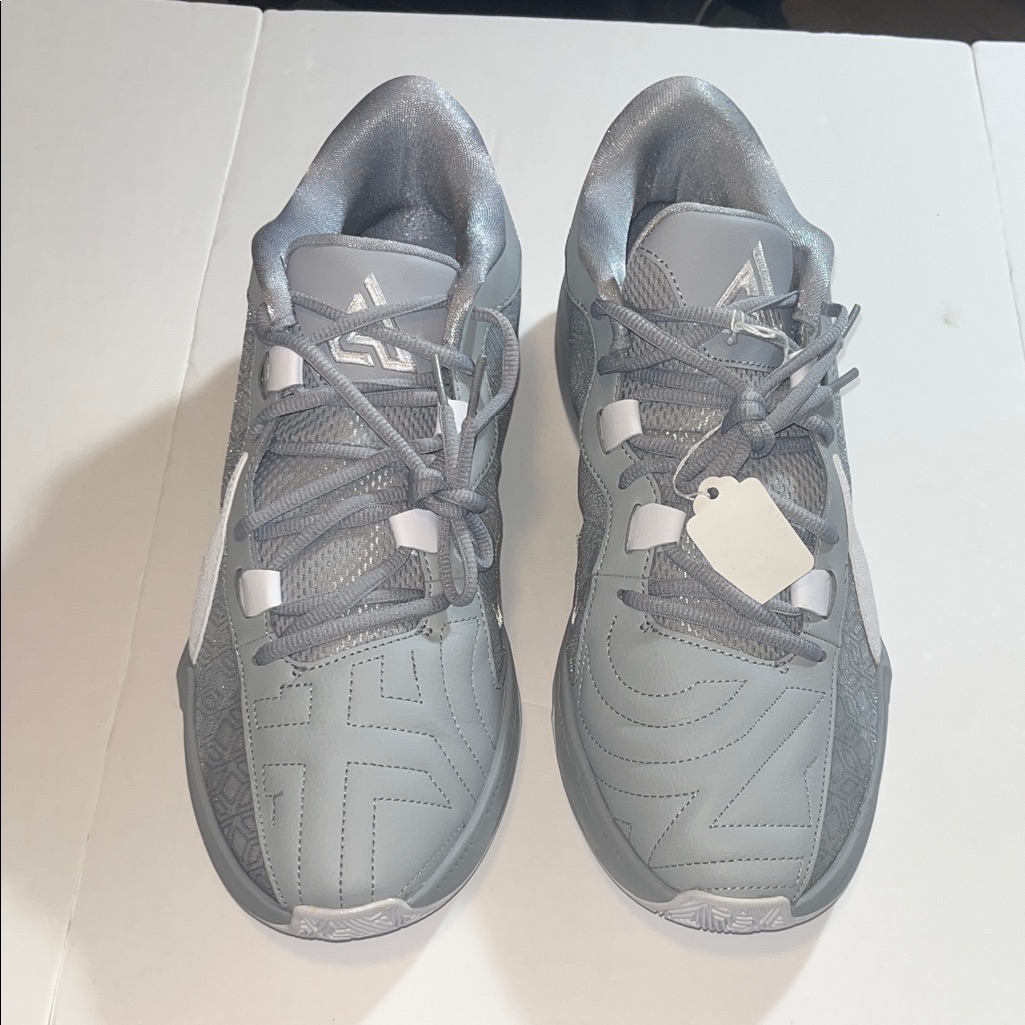 Nike Zoom Freak 5 Gray Wolf And White Sneaker Interior Label Detail